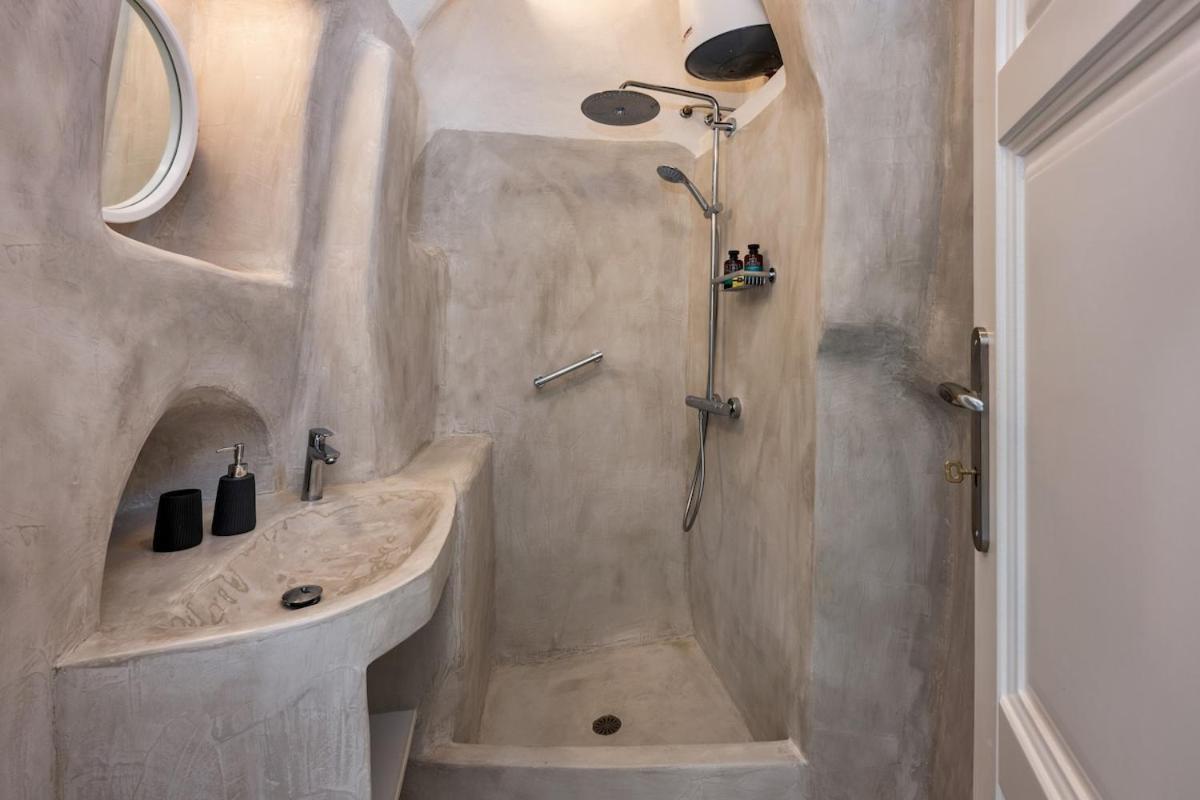 הוילה מגלוחורי Gilbert'S Cave With Cave Jacuzzi מראה חיצוני תמונה